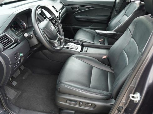 Used 2019 Honda Pilot Touring image 13