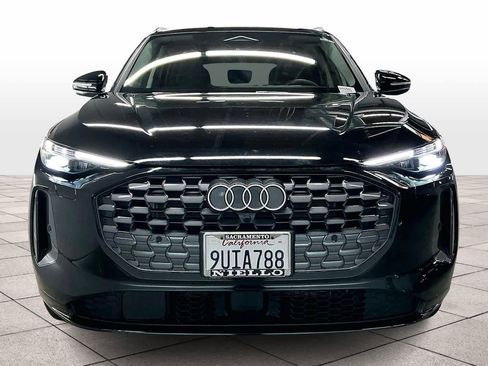 Certified 2025 Audi Q5 Prestige image 3