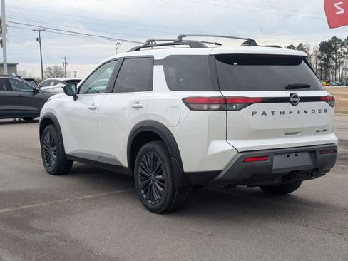 New 2026 Nissan Pathfinder SL image 6