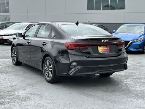 Certified 2023 Kia Forte LXS FWD image 4