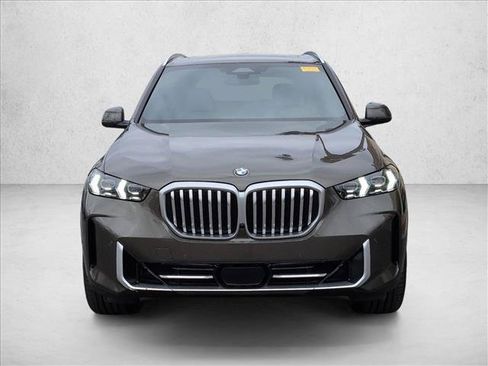 Used 2025 BMW X5 xDrive40i w/ Climate Comfort Package AWD/4WD image 2