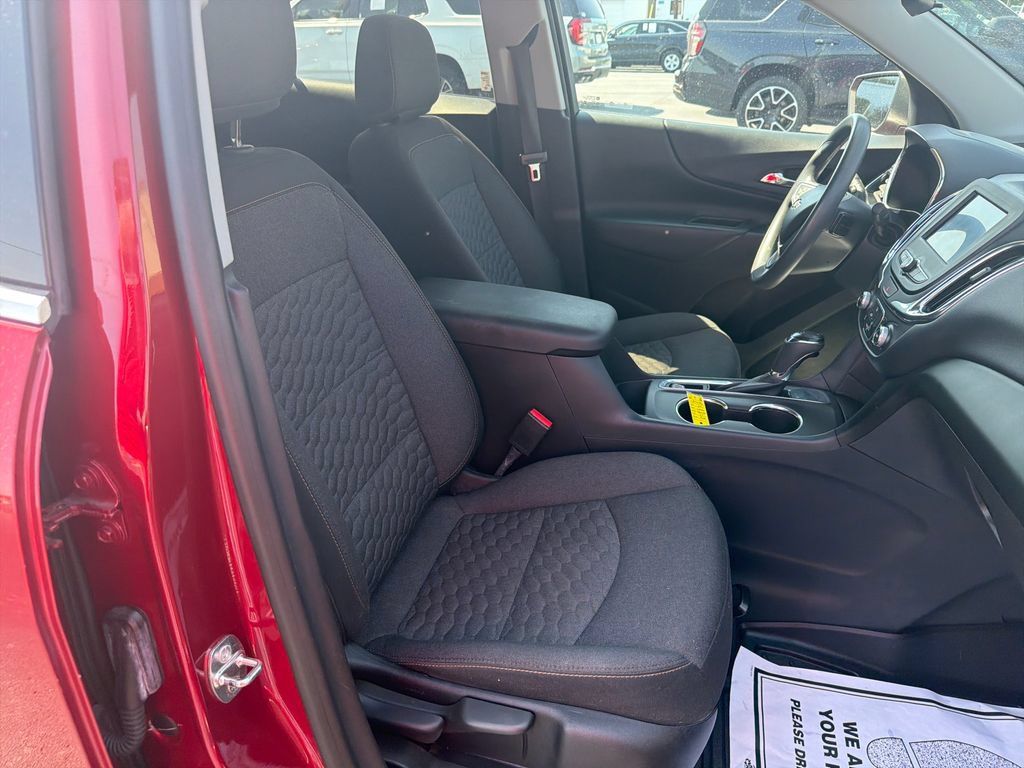 Used 2020 Chevrolet Equinox LT FWD image 14