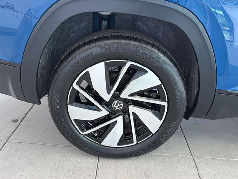 Certified 2025 Volkswagen Atlas SE AWD/4WD image 12