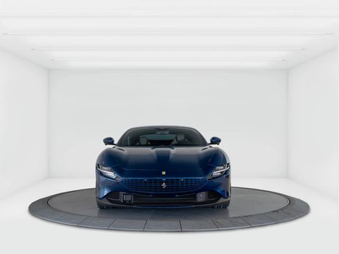 Used 2022 Ferrari Roma RWD image 8