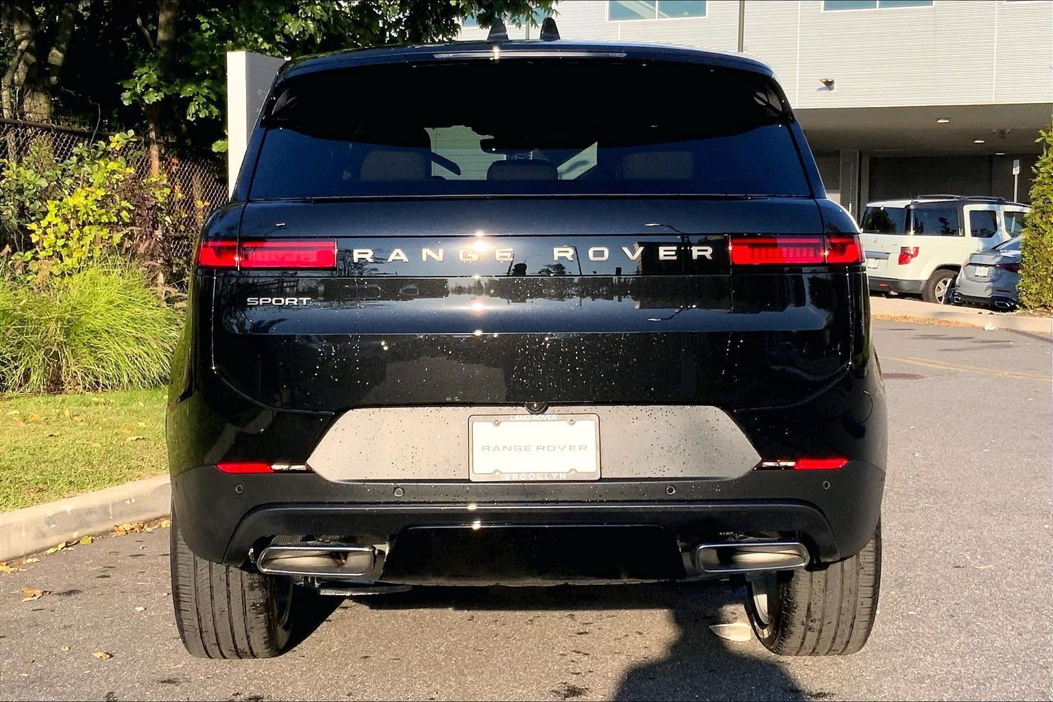 New 2027 Land Rover Range Rover Sport SE AWD/4WD image 4