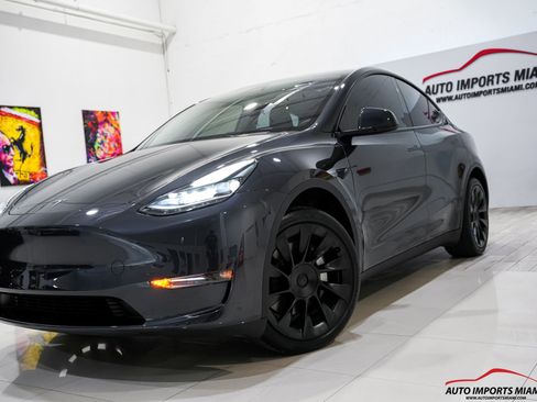Used 2024 Tesla Model Y Long Range AWD/4WD image 34