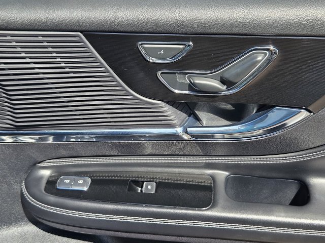Used 2020 Lincoln Corsair FWD w/ Equipment Group 101A image 11