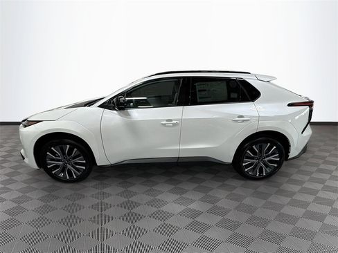 New 2026 Subaru Solterra Limited XT image 36