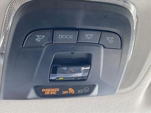 Used 2024 Toyota Corolla Cross L FWD image 19