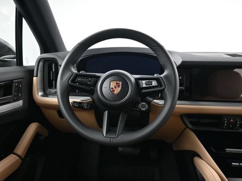 Certified 2026 Porsche Cayenne AWD/4WD image 12