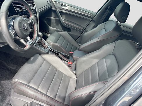 Used 2020 Volkswagen GTI SE FWD image 10