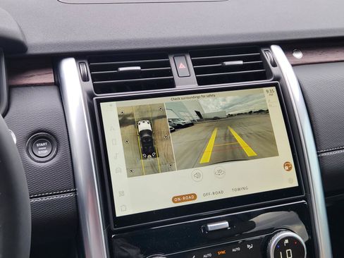 New 2026 Land Rover Discovery Dynamic SE AWD/4WD image 23