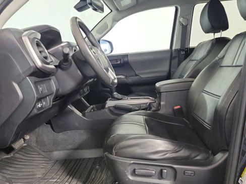 Used 2021 Toyota Tacoma SR5 image 12