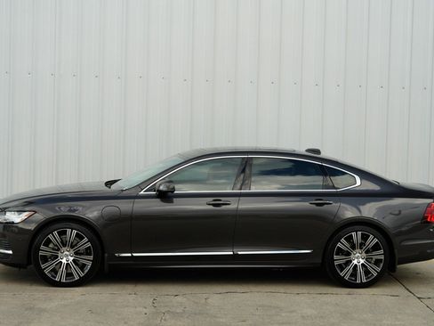 Used 2024 Volvo S90 T8 Ultimate image 9