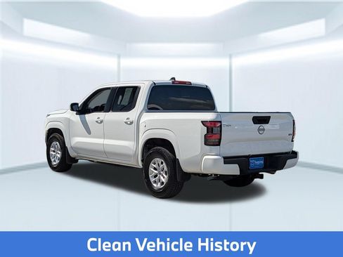 Certified 2024 Nissan Frontier SV w/ Tow Package RWD image 4