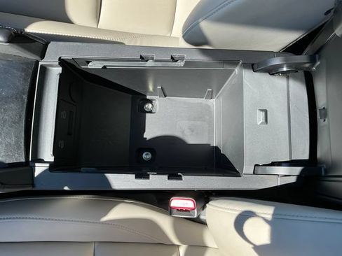 Used 2024 MAZDA MAZDA3 s FWD image 26
