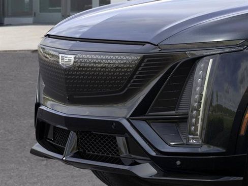 New 2026 Cadillac Lyriq V AWD/4WD image 13
