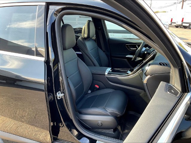 Used 2026 Mercedes-Benz GLC 300 4MATIC image 31