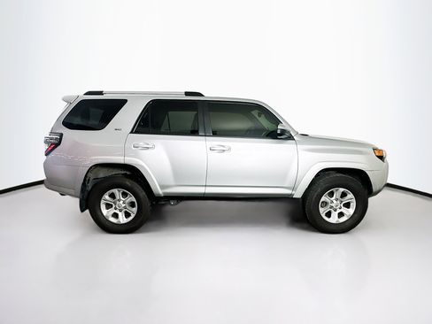 Used 2021 Toyota 4Runner SR5 AWD/4WD image 10