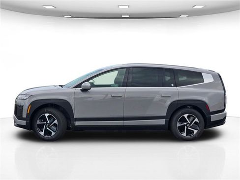 New 2026 Hyundai Ioniq 9 SE image 4