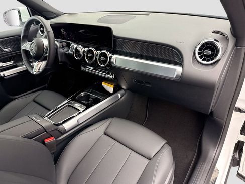 New 2026 Mercedes-Benz GLB 250 image 15