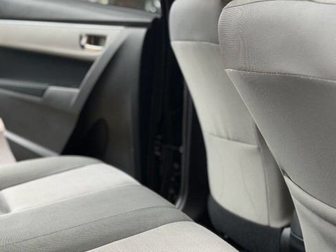 Used 2015 Toyota Corolla LE FWD image 10