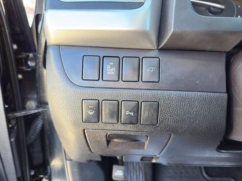 Used 2015 Toyota Highlander Limited image 14