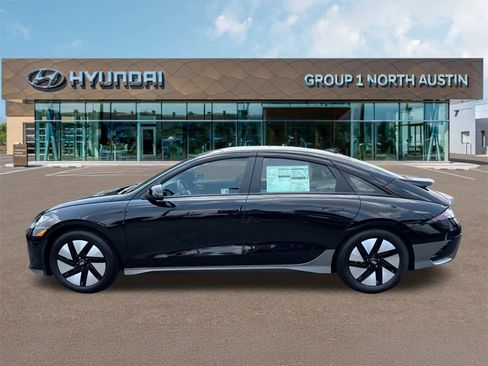 New 2025 Hyundai Ioniq 6 SE image 8