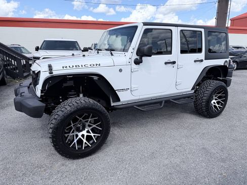 Used 2017 Jeep Wrangler Unlimited Rubicon w/ Connectivity Group AWD/4WD image 2