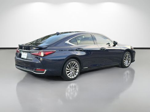 Used 2019 Lexus ES 300h FWD image 3