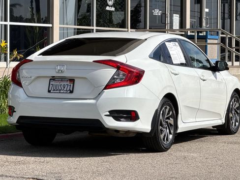 Used 2016 Honda Civic EX image 4