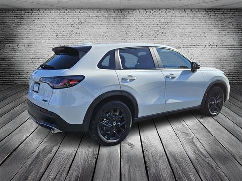 Certified 2024 Honda HR-V Sport image 5