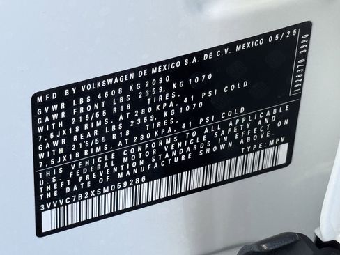 Used 2025 Volkswagen Taos SE AWD/4WD image 39