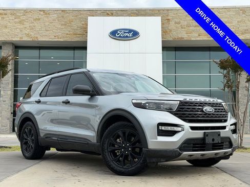 Used 2021 Ford Explorer XLT w/ Equipment Group 202A RWD image 1