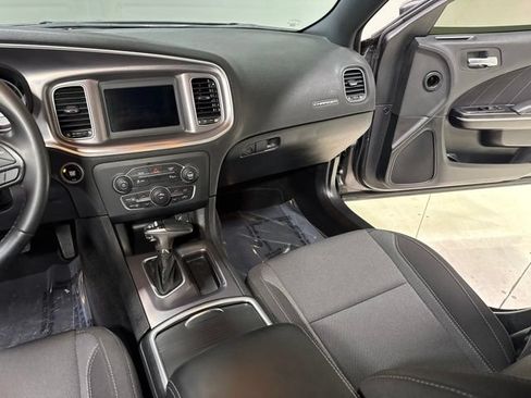 Used 2020 Dodge Charger SXT RWD image 20
