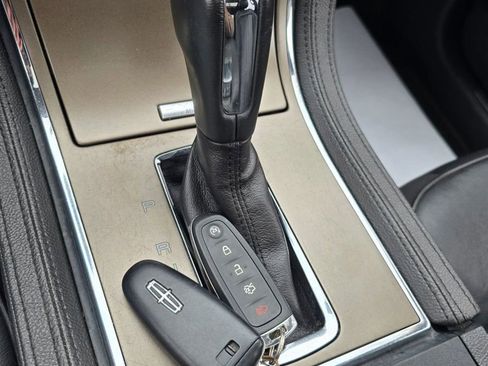Used 2013 Lincoln MKX AWD image 23