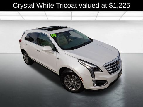 Used 2019 Cadillac XT5 Luxury image 2