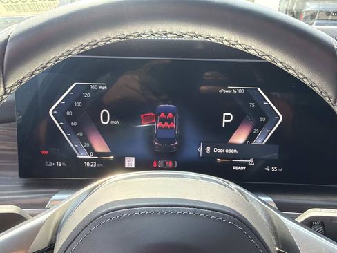 Used 2023 BMW i7 xDrive60 AWD/4WD image 20