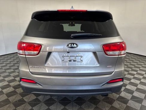 Used 2017 Kia Sorento FWD w/ LX Convenience Package image 23