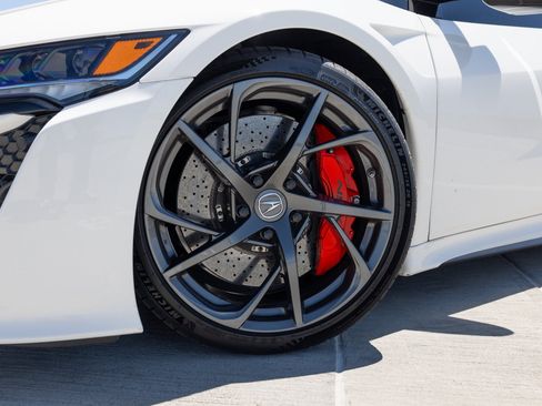 Used 2017 Acura NSX AWD/4WD image 16