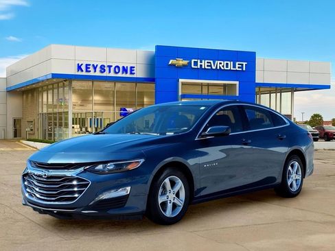 Used 2024 Chevrolet Malibu LT FWD image 3