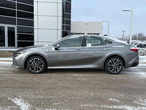 New 2026 Toyota Camry XLE image 6