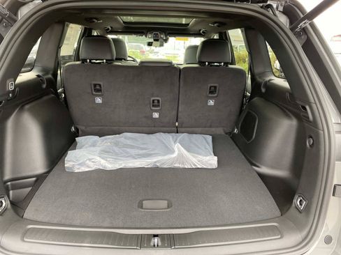 New 2027 Jeep Grand Cherokee Limited AWD/4WD image 5