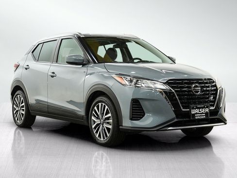 Used 2021 Nissan Kicks SV FWD image 7