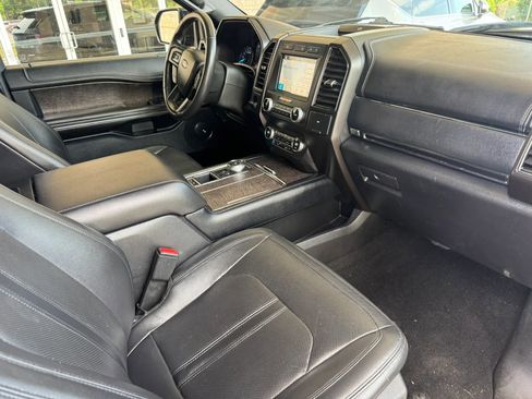 Used 2019 Ford Expedition Max Limited w/ Equipment Group 302A RWD image 27