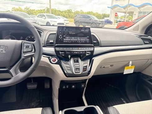 New 2026 Honda Odyssey Elite image 22