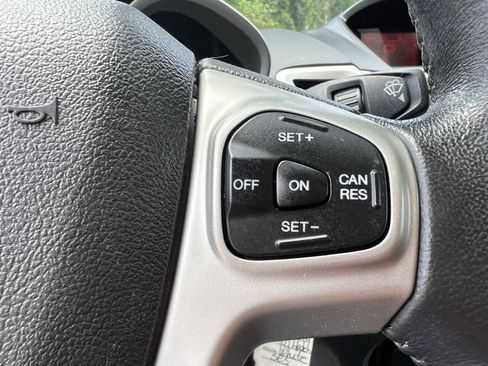 Used 2012 Ford Fiesta SES FWD image 17