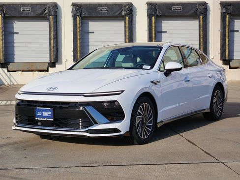 New 2026 Hyundai Sonata SEL FWD image 2