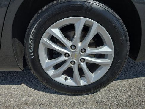 Used 2016 Chevrolet Malibu LT image 10