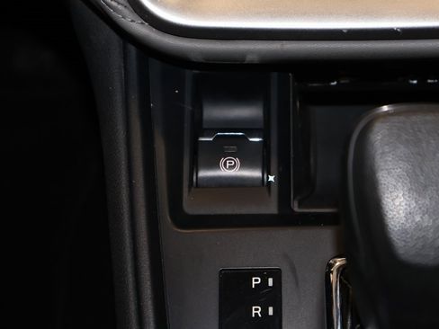 Used 2020 Subaru Legacy image 25